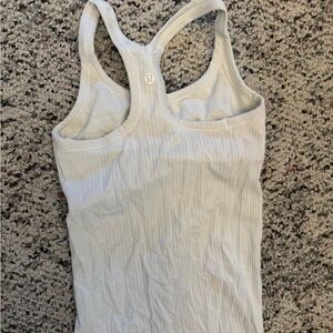Lululemon top